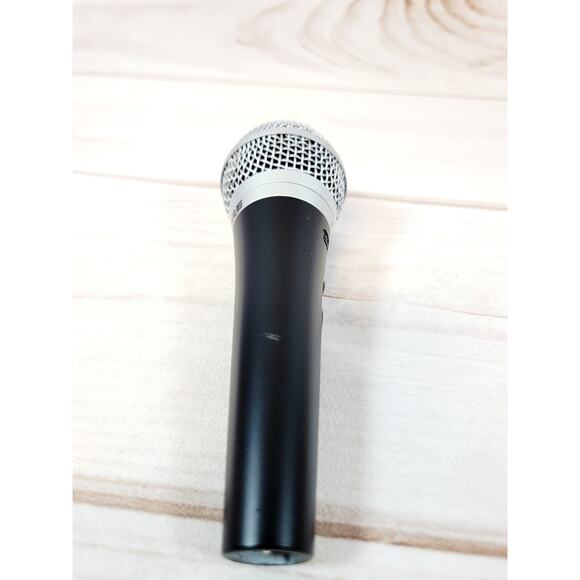 SHURE PG48 Dynamic Vocal Microphone With Case - Picture 8 of 10